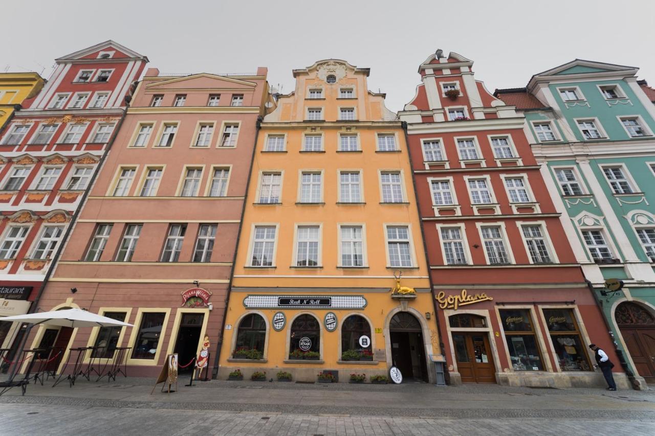 Market Square - Rynek 44 - Opposit Town Hall - 3 Wroclaw